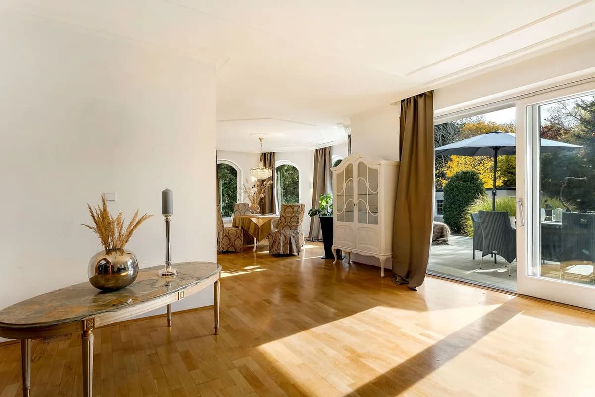 Munich Mansion — Suite 2