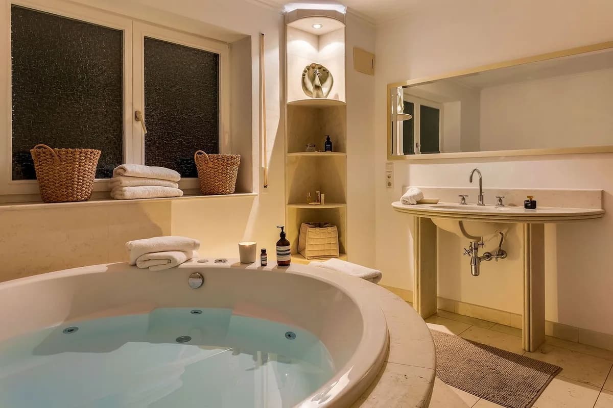 Munich Mansion — Suite 1